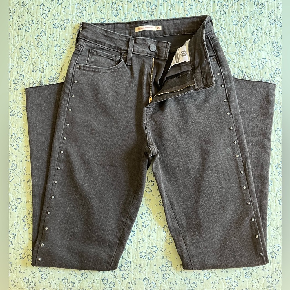 Levi’s 721 High Rise Skinny Jean. Sz 28. NWOT
